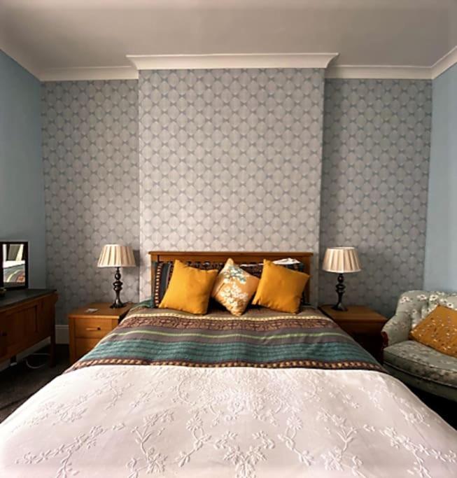 Dalry  St John'S Flat Spacious Accomodation מראה חיצוני תמונה