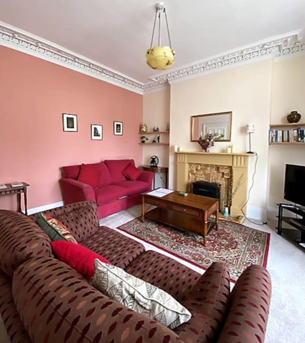 Dalry  St John'S Flat Spacious Accomodation מראה חיצוני תמונה
