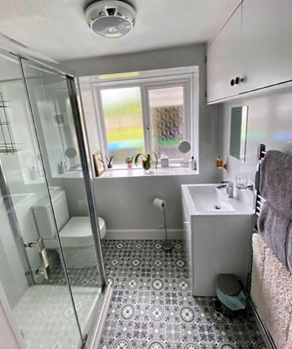 Dalry  St John'S Flat Spacious Accomodation מראה חיצוני תמונה