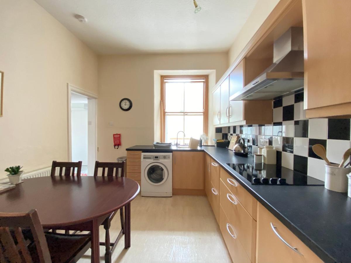 Dalry  St John'S Flat Spacious Accomodation מראה חיצוני תמונה